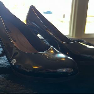 Clarks black high heel